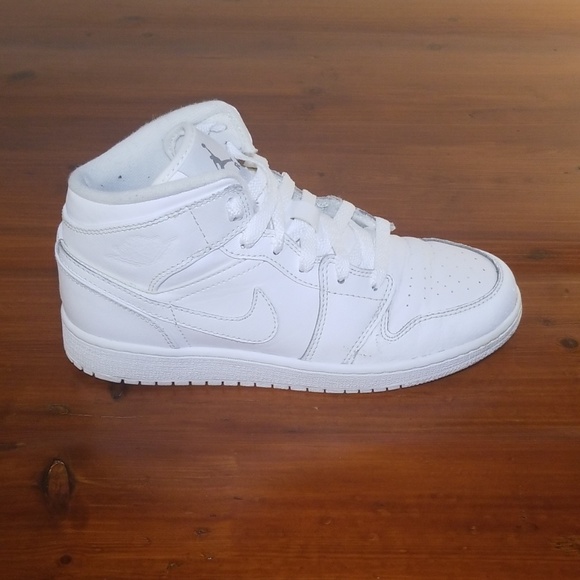 Jordan Other - Nike Jordan AJ 1 Mid. Size 5.5Y. 2013.